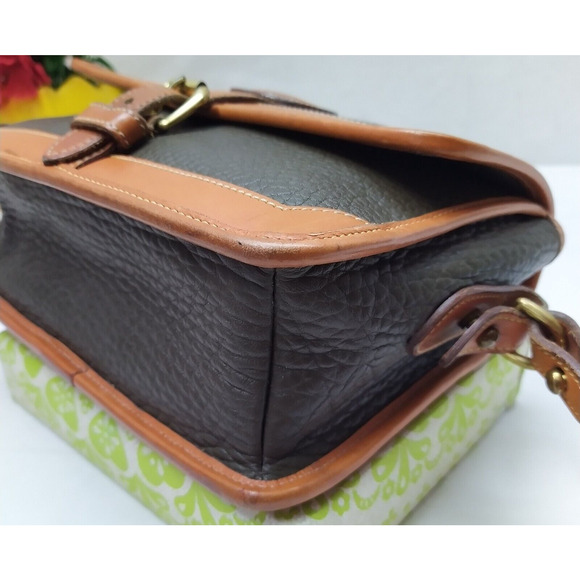 Dooney & Bourke Green Pebbled Leather Buckler Crossbody Bag -Vintage Made in USA - Picture 9 of 15